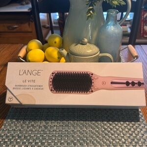 L’ange Le Vite Hairbrush Straightener in Original box